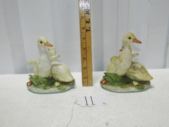 Pair Of Vtg 1982 Masterpiece Porcelain Duck Figurines By Homco