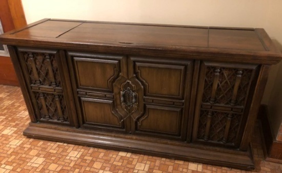 1973 Zenith Console Stereo System (LOCAL PICK UP ONLY)