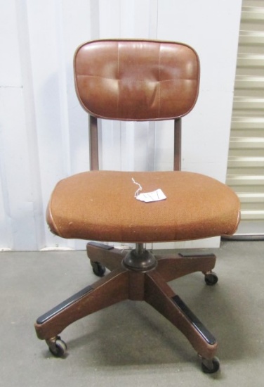 Nice Rolling Office Chair  (NO SHIPPING)