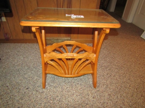 Carved Solid Oak Wood Side Table W/ Magazine / Newpaper Rack And  (LOCAL PICK UP ONLY)