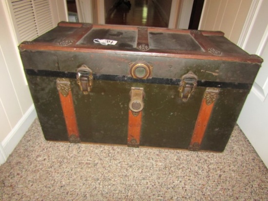 Antique Steamer Trunk W/ Inside Tray (LOCAL PICK UP ONLY)
