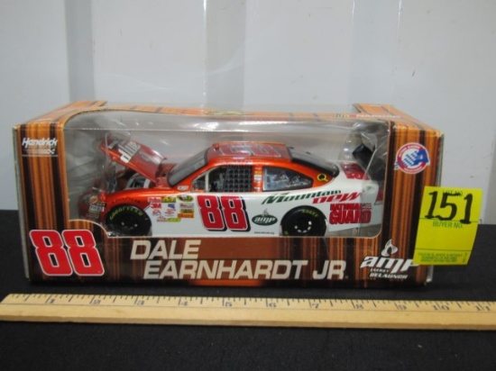 N I B 2008 Dale Earnhardt Jr #88 Amp Diecast Race Car