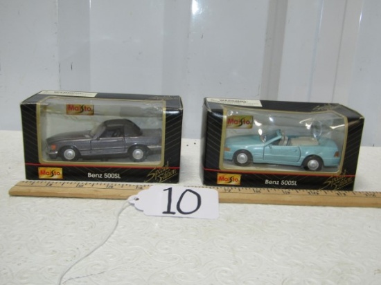 Two N I B Maisto Mercedes Benz 500 S L 1:32 Scale Die Cast Metal Cars