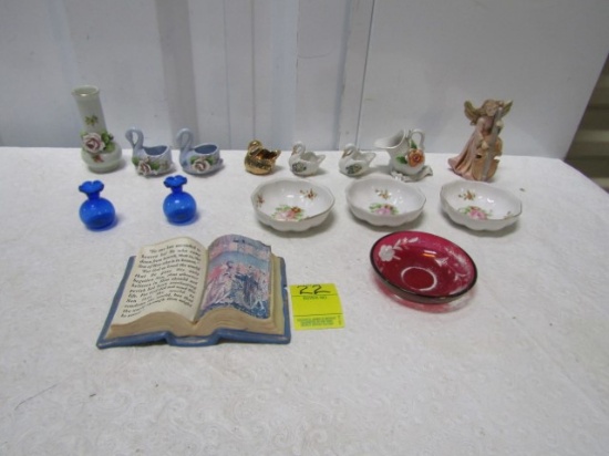 Vtg Smalls In Porcelain And Glass