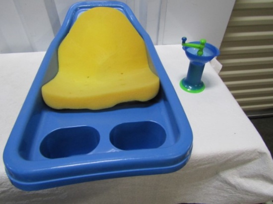 Baby Bathtub W/ Foam Insert And A Baby Food Grinder  (LOCAL PICK UP ONLY)