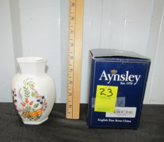 New Aynsley Fine Bone China Vase, Made In England