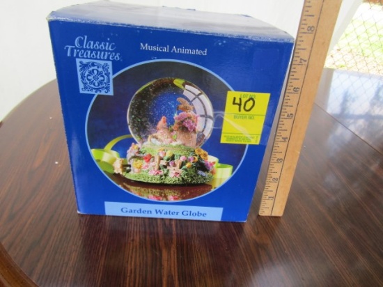 N I B Classic Treasures Musical Animated Garden Water Globe