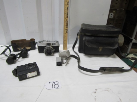Vtg Konica Auto S2 35mm Camera / Case And Accessories Shown