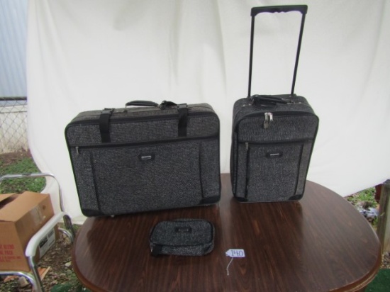 Sherwood Tweed Suitcases And Make Up Bag  (LOCAL PICK UP ONLY)