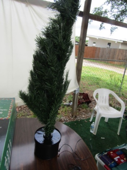 4' Tall Fiber Optic Christmas Tree   (LOCAL PICK UP ONLY)