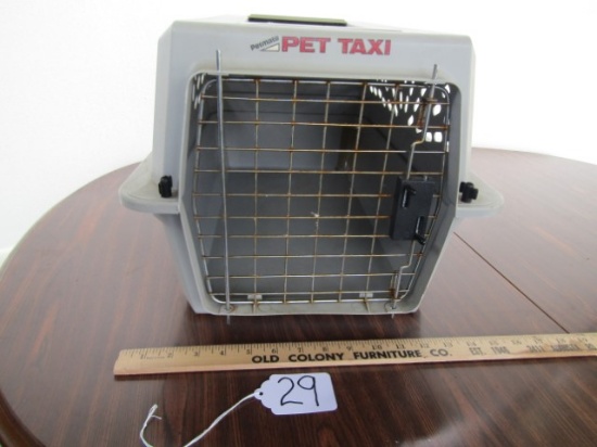 Petmate Pet Taxi   (LOCAL PICK UP ONLY)
