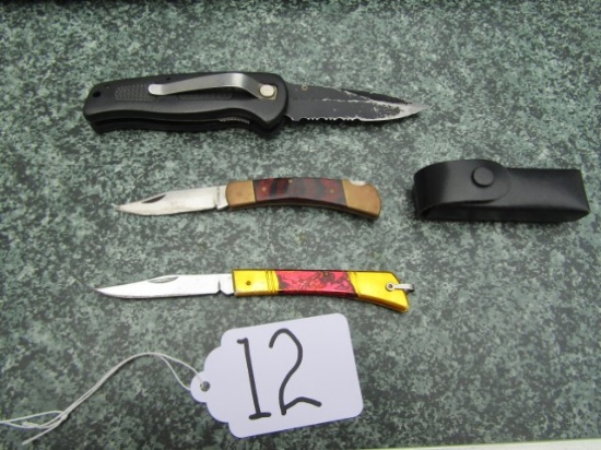 3 Pocket Knives, Middle Knife Has Leather Sheath