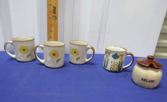 Vtg Stoneware Lot: 4 Coffee Mugs And A Relish Jar