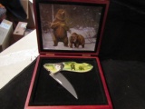 N I B Pocket Knife W/ Metal Bear Handle And 2 Bears W/ Wooden Box