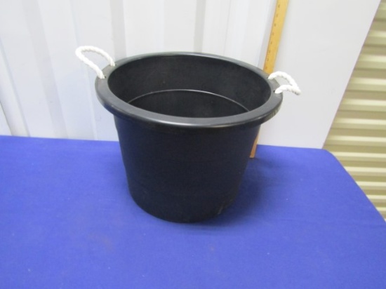 10 Gallon Hard Plastic Tub W/ Rope Handles By United Plastics (LOCAL PICK UP ONLY)