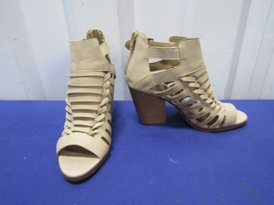 Ladies Suade Heels Size 7