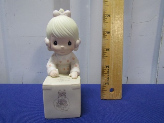 Vtg 1987 Precious Moments " Sharing Is Universal " Porcelain Figurine