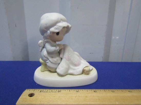 Vtg 1984 Precious Moments " Love Covers All " Porcelain Figurine