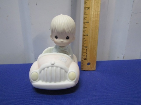 Vtg 1986 Precious Moments " I'm Following Jesus " Porcelain Figurine