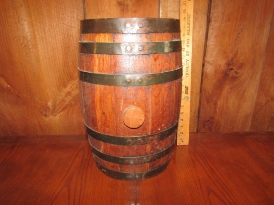 Vtg Oak Wood Moonshiners Whiskey Keg   (NO SHIPPING)