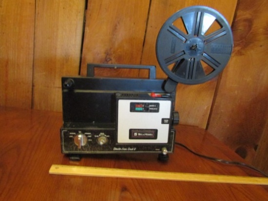Vtg Bell And Howell Director Series Dial 8 Movie Projector