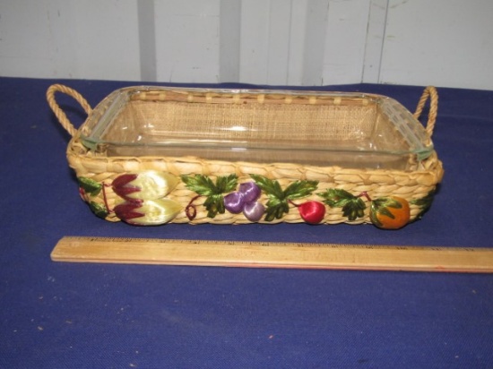 Pyrex Baking Dish W/ A Beautiful Reed Weaved Carrier W/ Handles