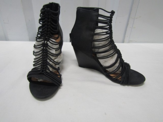 New Pair Of Ladies Coconuts By Matisse Wedge Shoes / Sandals