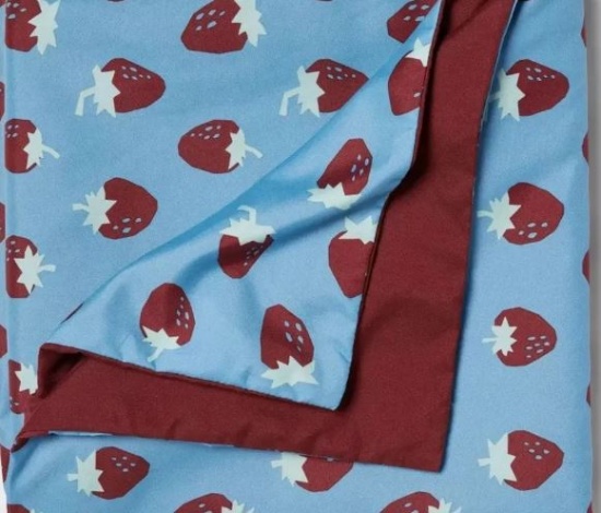 New - 72"x48" Reversible Microfiber Cover For Weighted Blanket Strawberries/dark Red