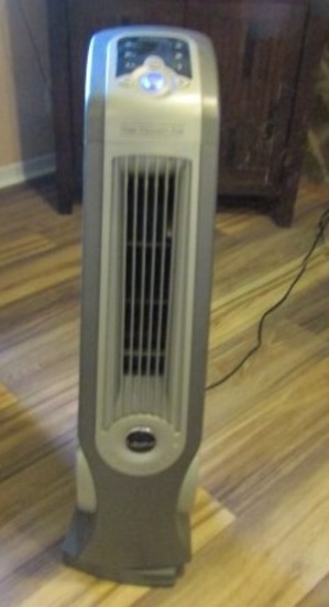 Lasko 3 Speed Oscillating Tower Fan  (LOCAL PICK UP ONLY)