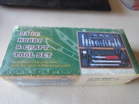 N I B 23 Piece Hobby And Craft Tool Set