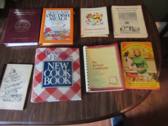 9 Vtg Very Good Cookbooks Including The Classic " Someone's In The Kitchen With Dinah "