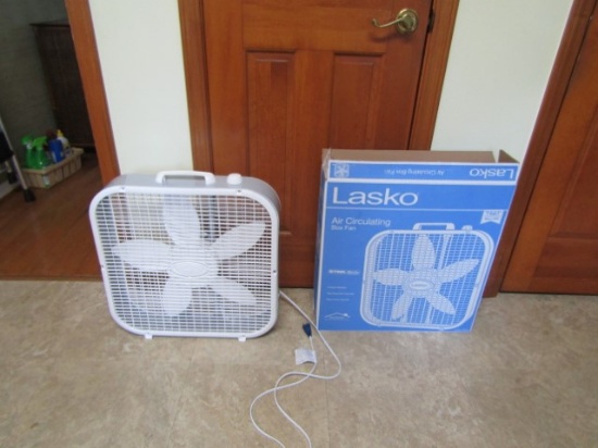 Like New 3 Speed 20" Lasko Box Fan W/ Box