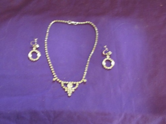 Vtg Silver Tone W/ Sparkling Clear Rhinestones Necklace And Matching Screw Tight Earrings