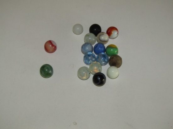 17 Vtg Marbles