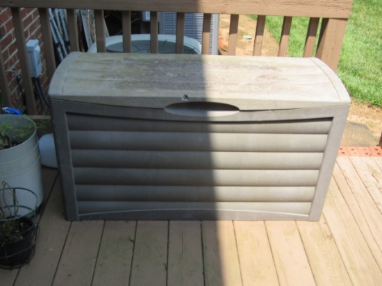Suncast Hard Plastic Storage Box (LOCAL PICK UP ONLY)