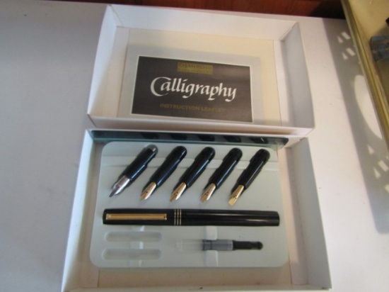 Osmiroid Caligraphy Fountain Pen W/ 5 Additional Nibs And 1 Ink Cartridge