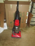 Dirt Devil Featherlite Bagless Vacuum Cleaner (LOCAL PICK UP ONLY)