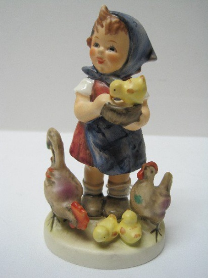 Goebel Hummel Feeding Time Figurine