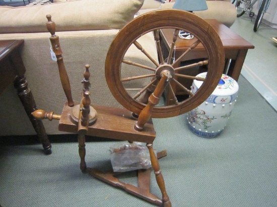 Vintage Antique Solid Wooden Spinning Wheel