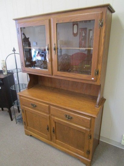 Oak Veneer China Hutch Cabinet w/ 2 Glass Hutch Doors, 2 Drawers, 2 Hutch Doors