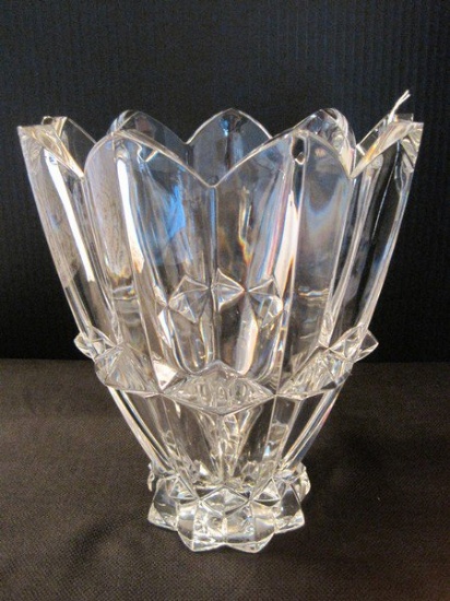 Crystal Vase Multifaceted Design with Flared Rim