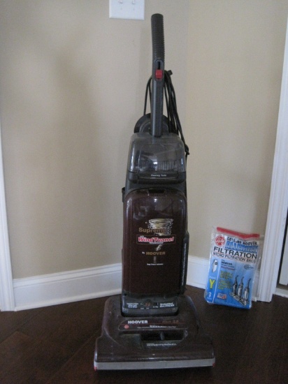 Hoover Supreme Wind Tunnel Upright Vacuum w/Bag Check Indicator & Extra Bags