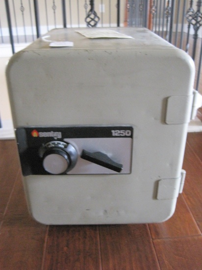 Sentry 1250 Safe w/Combination