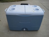 Rubbermaid Cooler w/Handle, Wheels & 4 Cup Holder Divided Lid