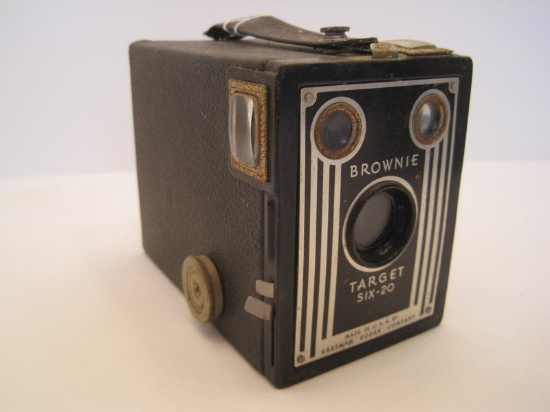 Vintage Eastman Kodak Co. Brownie Target Six-20 Box Roll Film Camera