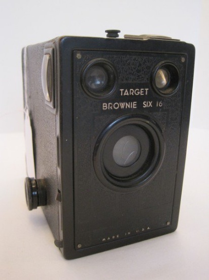 Vintage Eastman Kodak Co. Brownie Target Six-16 Black Camera w/ Meniscus Lens