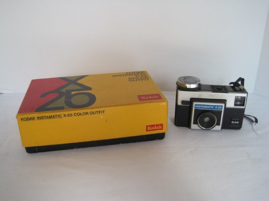 Kodak Instamatic X-25 Color Outfit Camera w/ Box