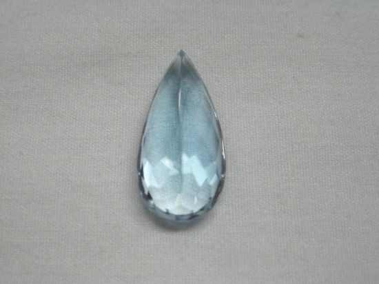 21.8mm x 10.5mm x 7.9mm Pear Shank Blue Topaz