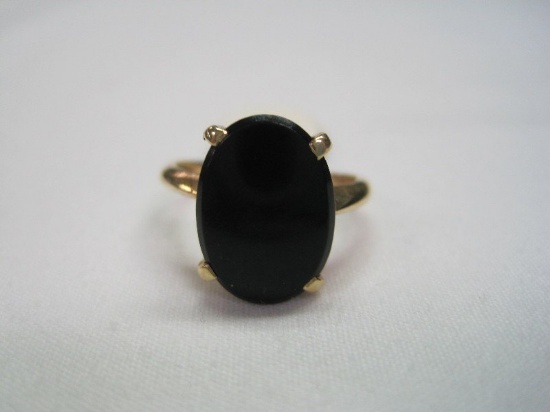 Ladies 14kt. Yellow-Gold Black Onyx Ring