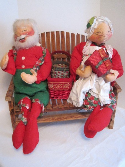 Annalee Mr. & Mrs. Santa Claus Dolls Sitting on Slat Bench w/ Baskets